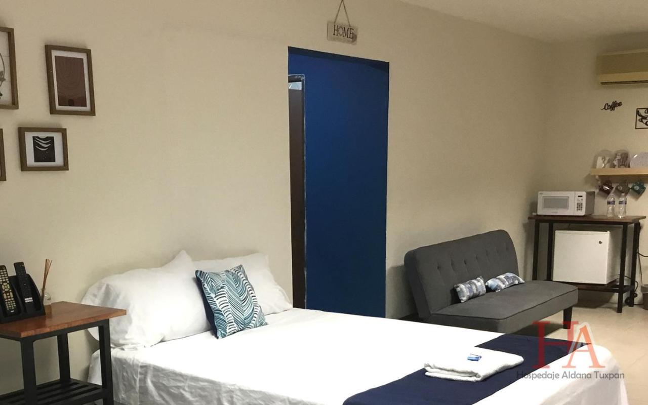 Hospedaje Aldana - Habitacion L E R D O En Zona Centro Tuxpan  ภายนอก รูปภาพ