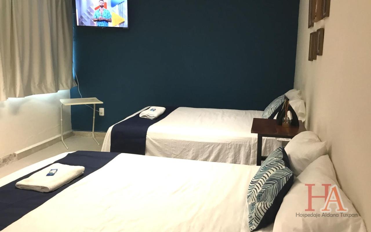 Hospedaje Aldana - Habitacion L E R D O En Zona Centro Tuxpan  ภายนอก รูปภาพ